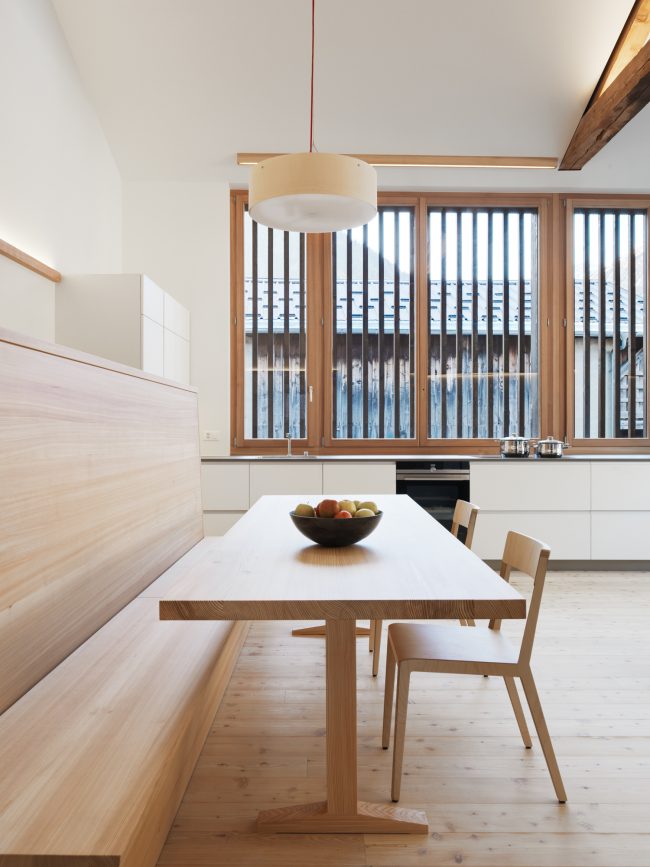 House EKC by Ralph Germann architectes