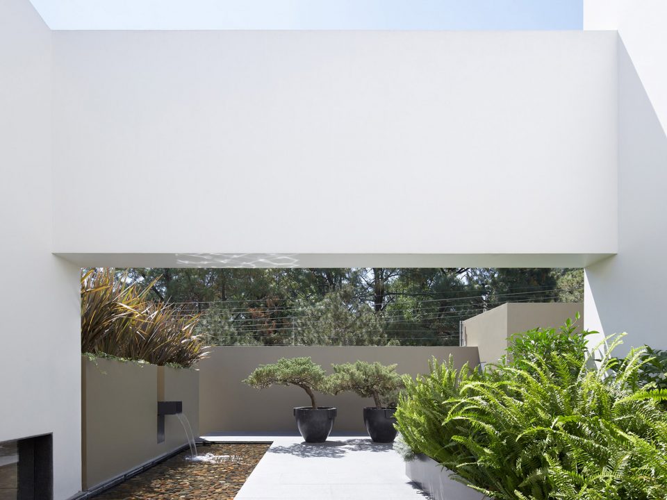 LL328 by CDM Casas de México