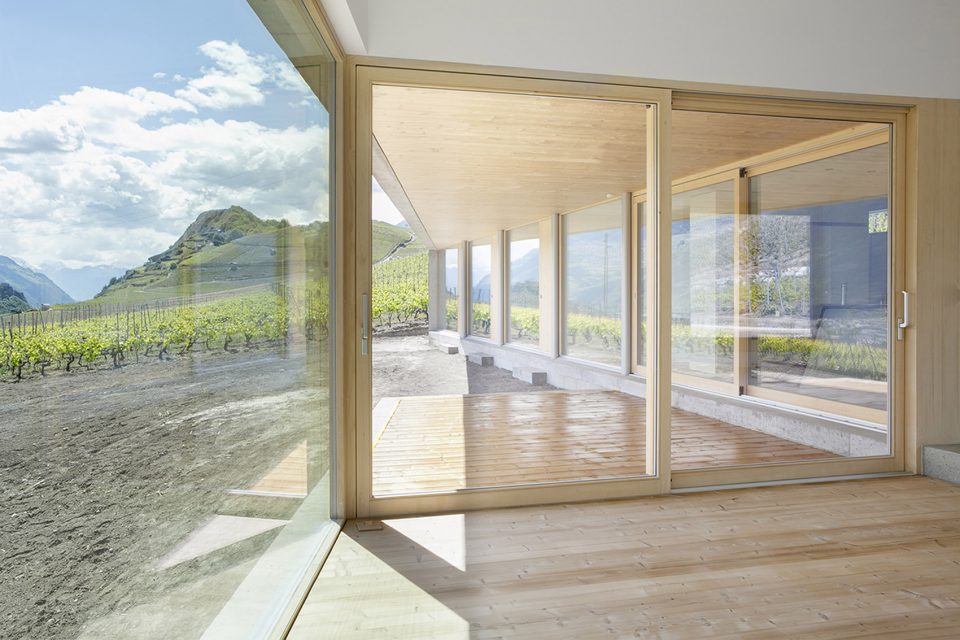 Villa Molignon Switzerland by ATELIER