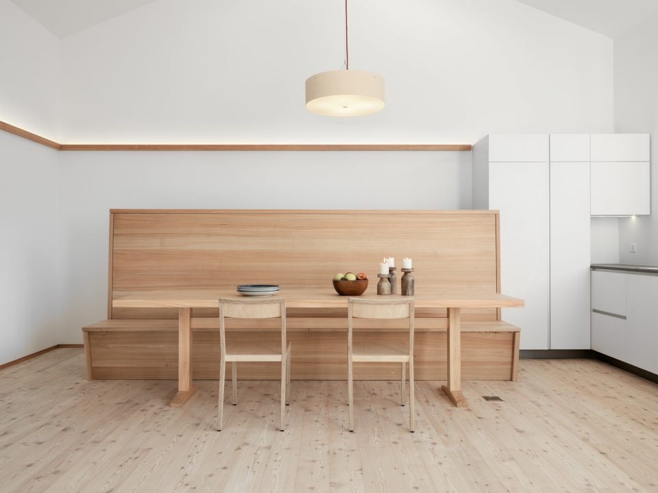 House EKC by Ralph Germann architectes