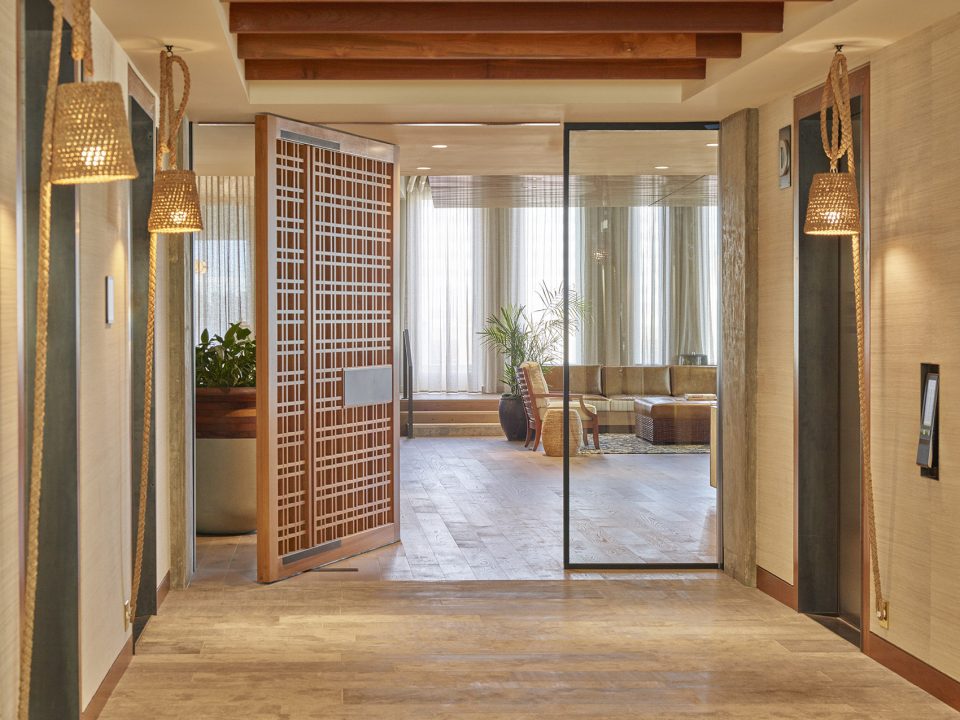 Tommy Bahama HQ by SkB Architects