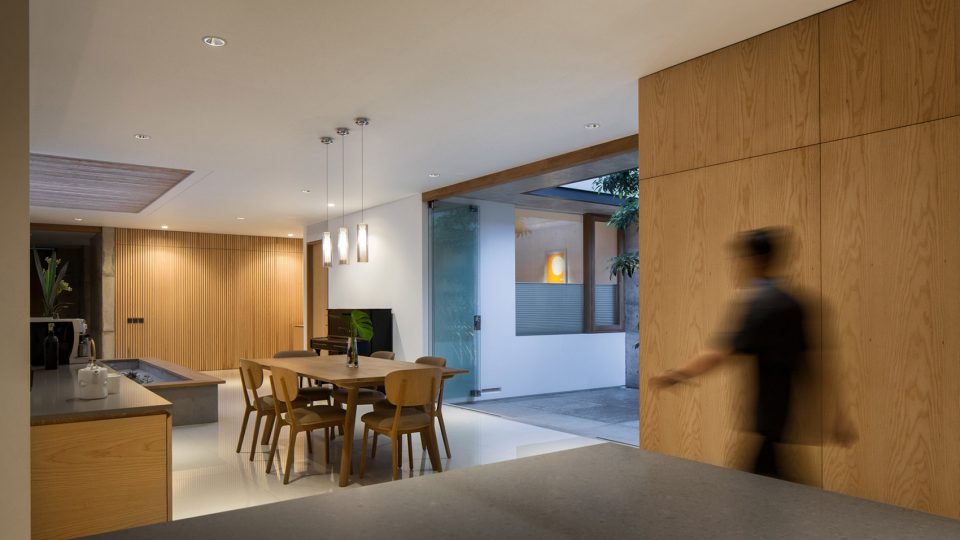 HIKARI HOUSE Indonesia by Pranala Associates
