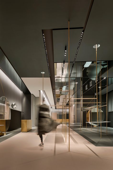 1WOR Flagship Store China by DOMANI
