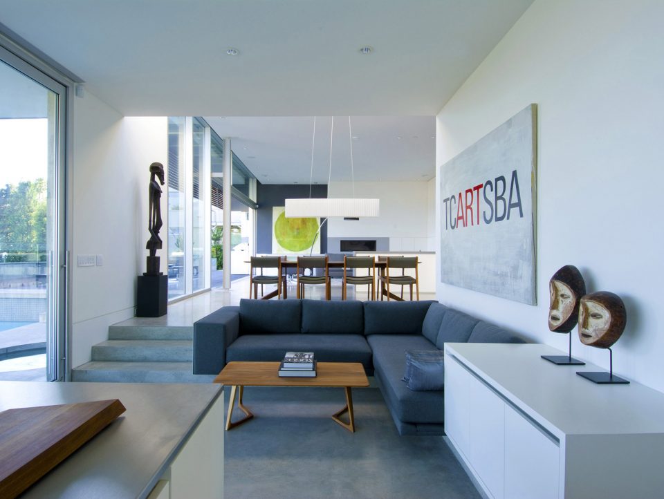 Esquimalt House West Vancouver Canada by McLeod Bovell Modern Houses