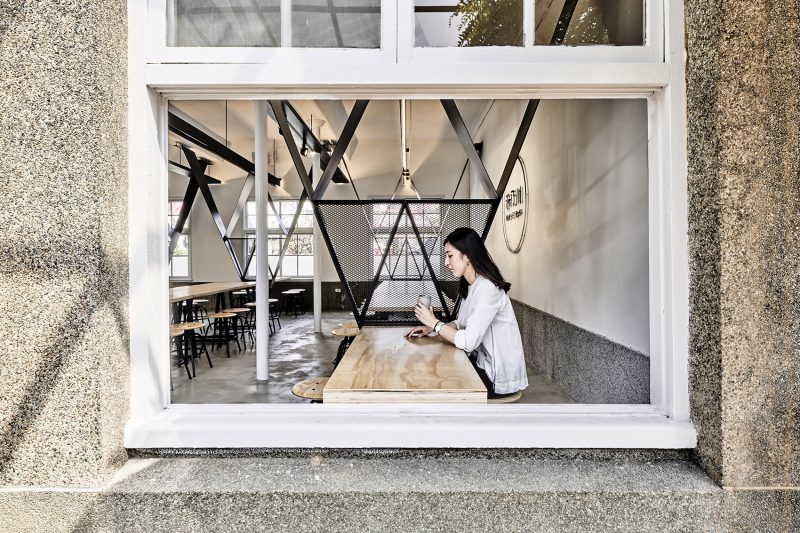 Ward with V dots by BP ARCHITECTS