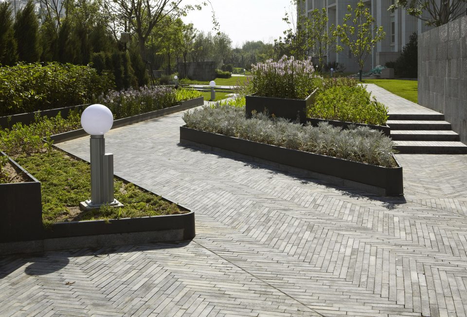 Beijing Donshan Garden by designRESERVE LOCUS ASSOCIATES
