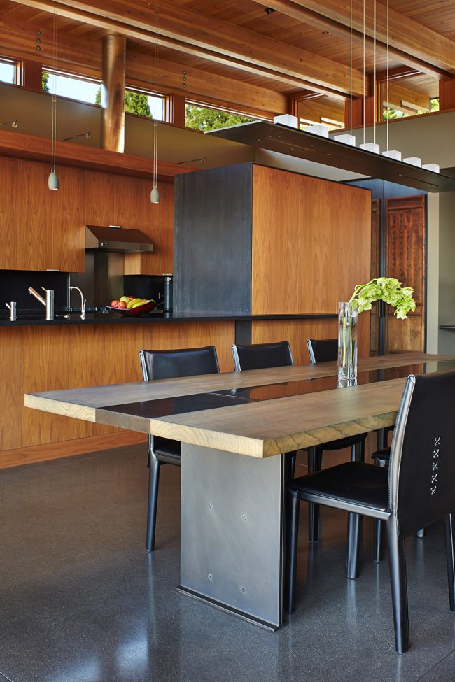 Brook Bay Residence by SKL Architects