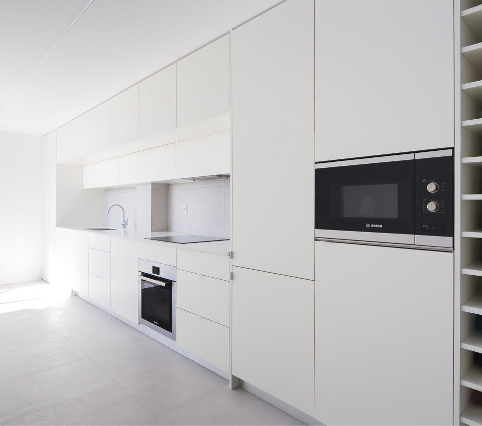 C15 Apartment by Carlos Segarra Arquitectos