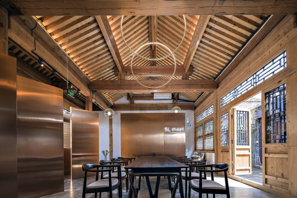 Grinding Factory 5Lmeet by DAGA Architects