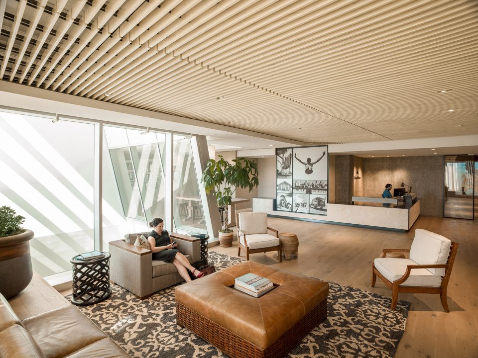 Tommy Bahama HQ by SkB Architects