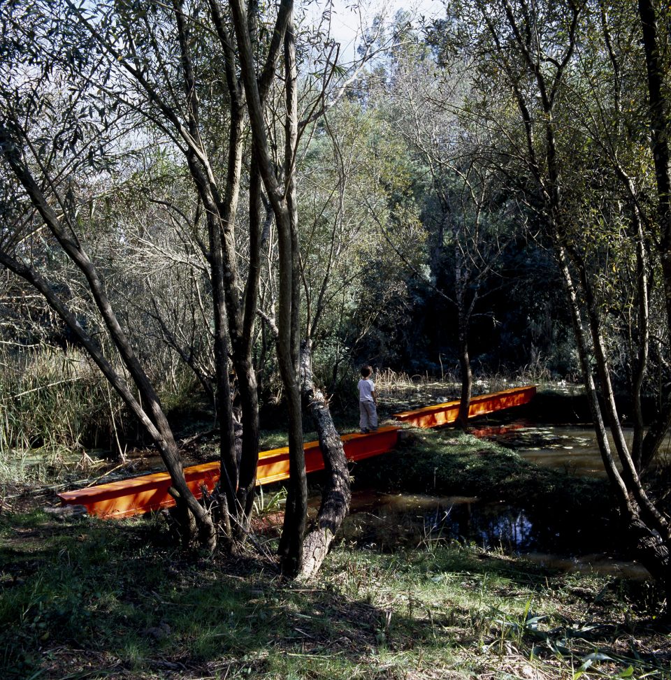 resting area in santa clara a velha by jose adriao arquitectos