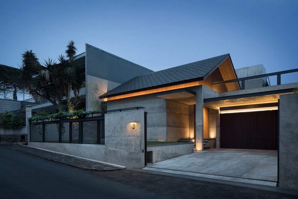 HIKARI HOUSE Indonesia by Pranala Associates
