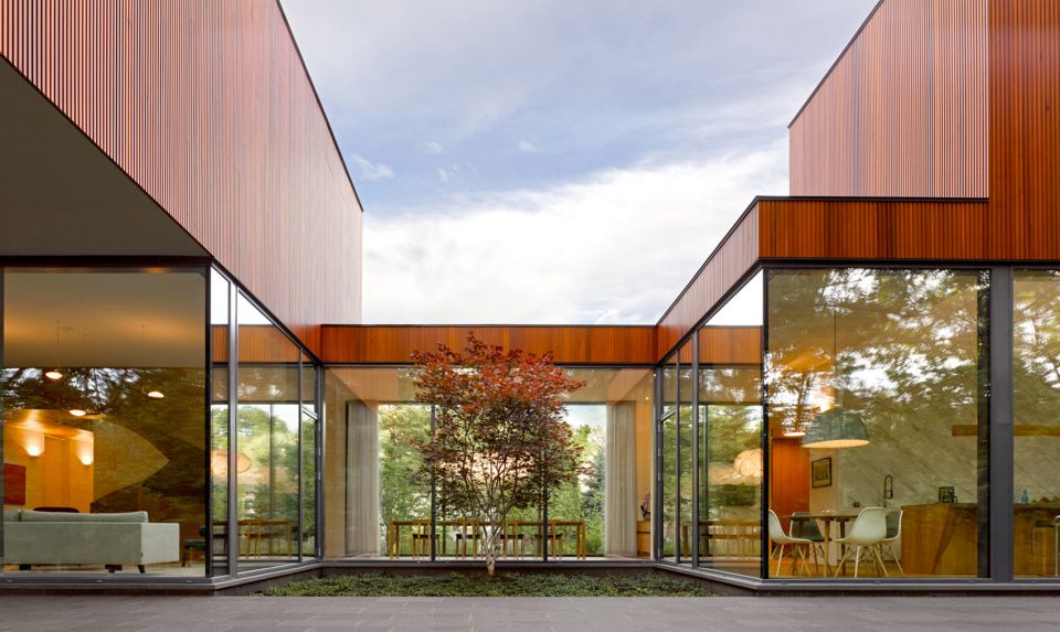 House on Ancaster Creek Ancaster Canada by Williamson Williamson Inc.