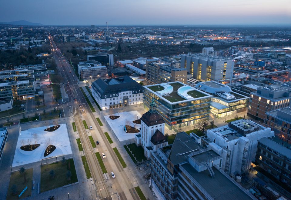 Merck Innovation Center by HENN