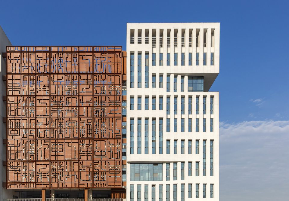 library of south lake campus of wuhan university of technology china by architectural design and research institute of scut