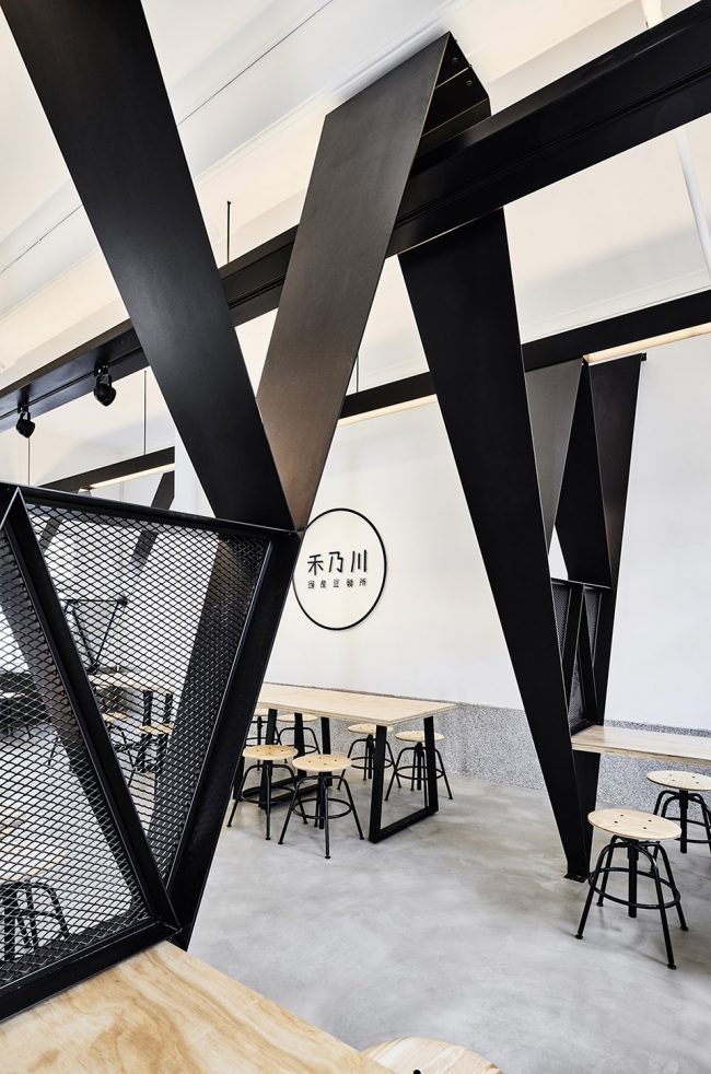 Ward with V dots by BP ARCHITECTS