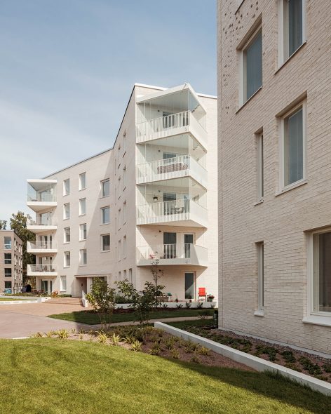 Lorentzinpuisto Apartments by Playa Architects