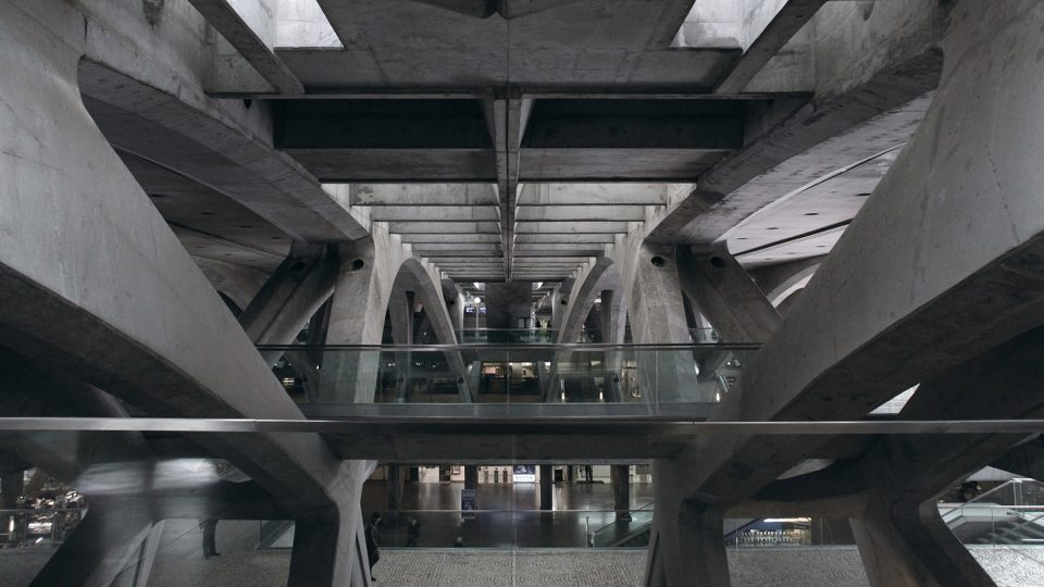 Symmetry photography by Yang Tianzhou