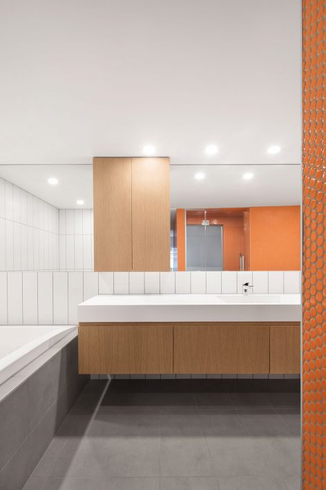 Ville Marie Apartment by naturehumaine