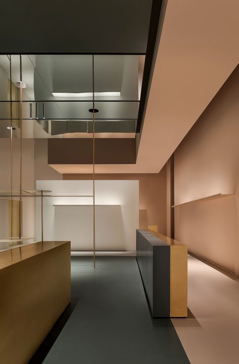 1WOR Flagship Store China by DOMANI
