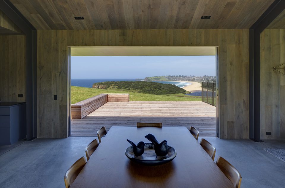 Escarpment House by Atelier Andy Carson
