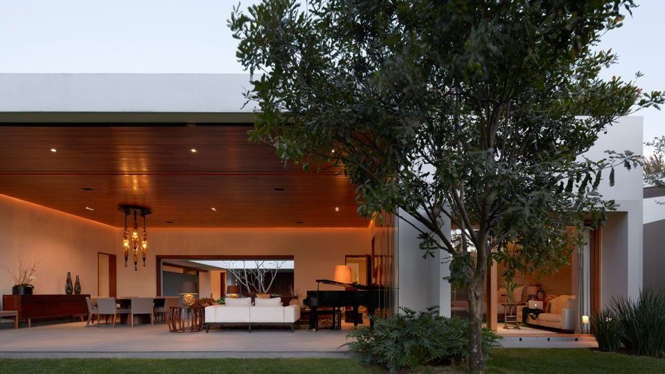 LL328 by CDM Casas de México