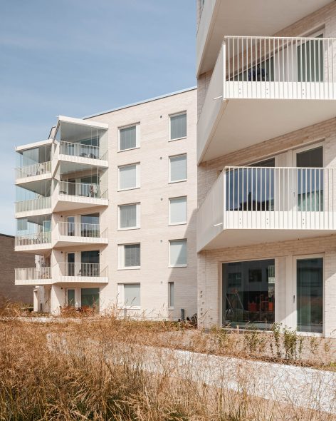 Lorentzinpuisto Apartments by Playa Architects