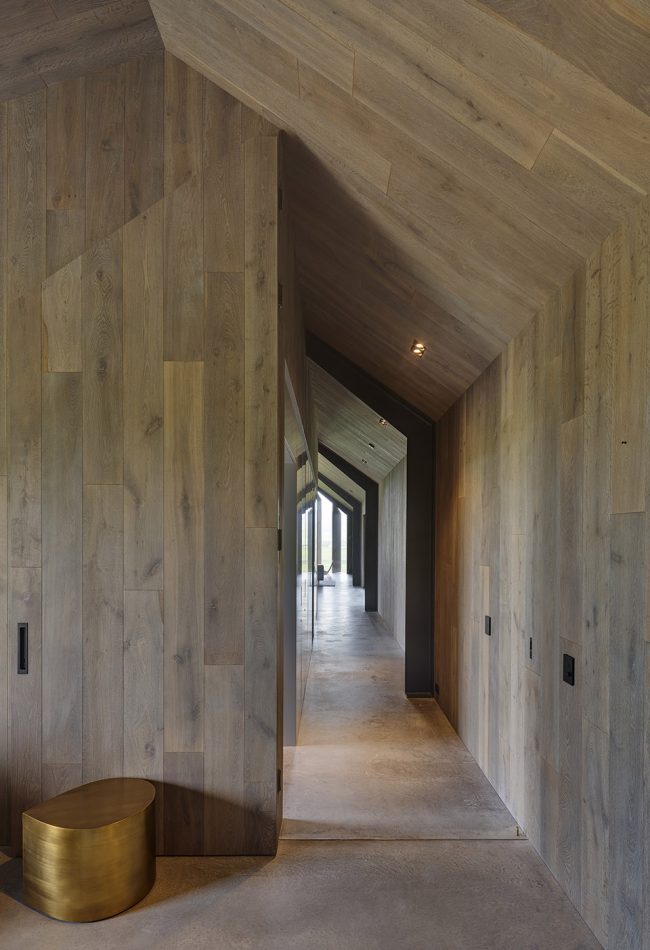 Escarpment House by Atelier Andy Carson