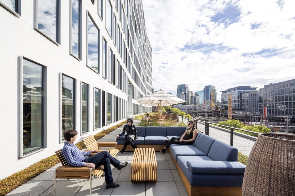 Tommy Bahama HQ by SkB Architects
