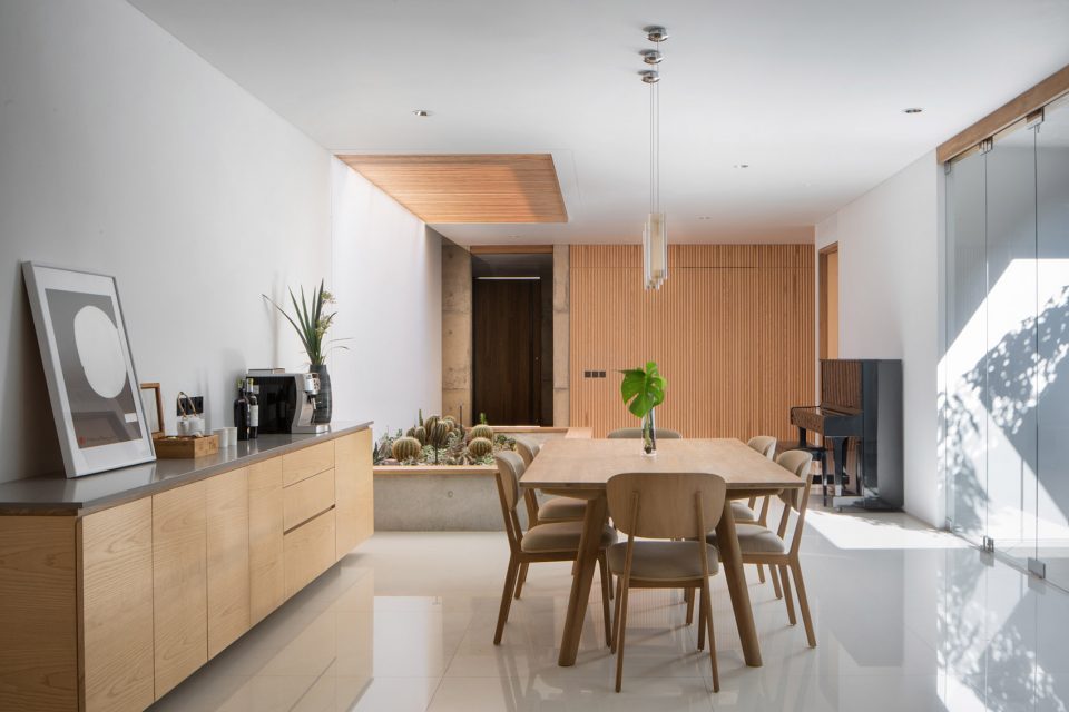 HIKARI HOUSE Indonesia by Pranala Associates