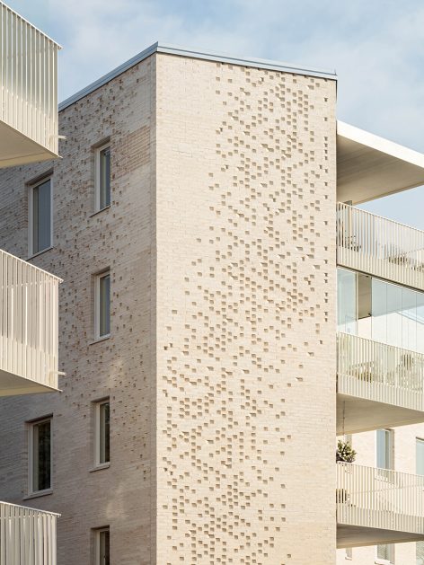 Lorentzinpuisto Apartments by Playa Architects