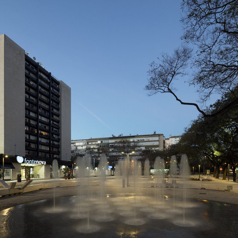 Praça Fonte Nova by José Adrião Arquitetos