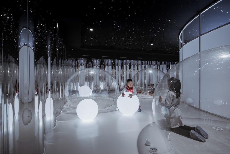 Aranya Kid’s restaurant China by Wutopia Lab