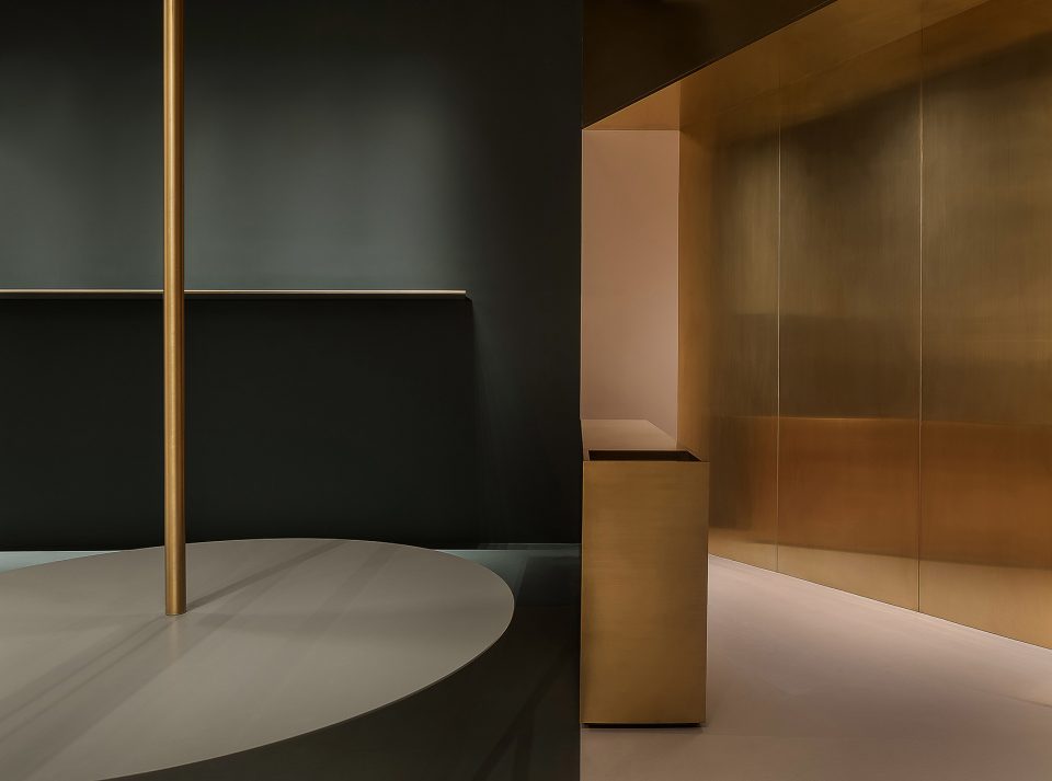 1WOR Flagship Store China by DOMANI
