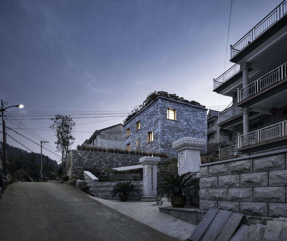 LEI House China by AZL Architects
