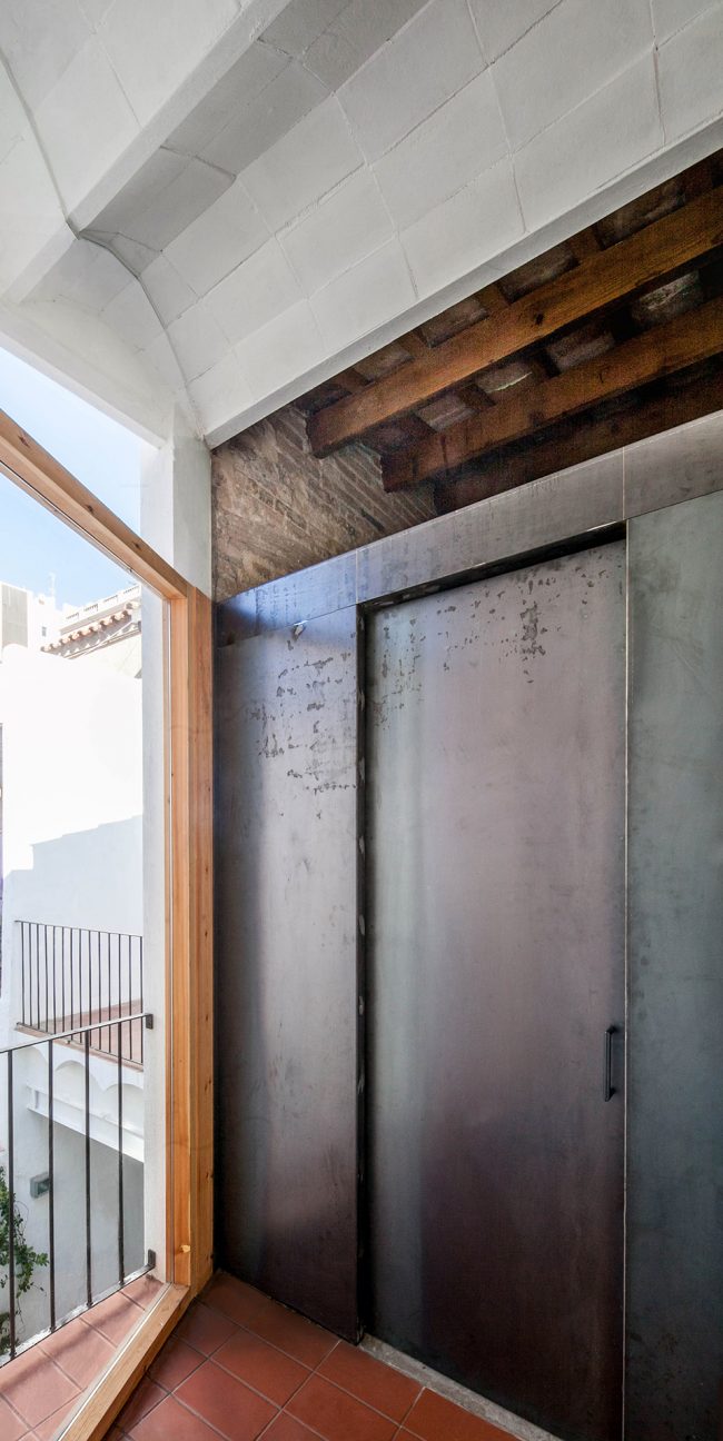Tubella House by Agora Arquitectura