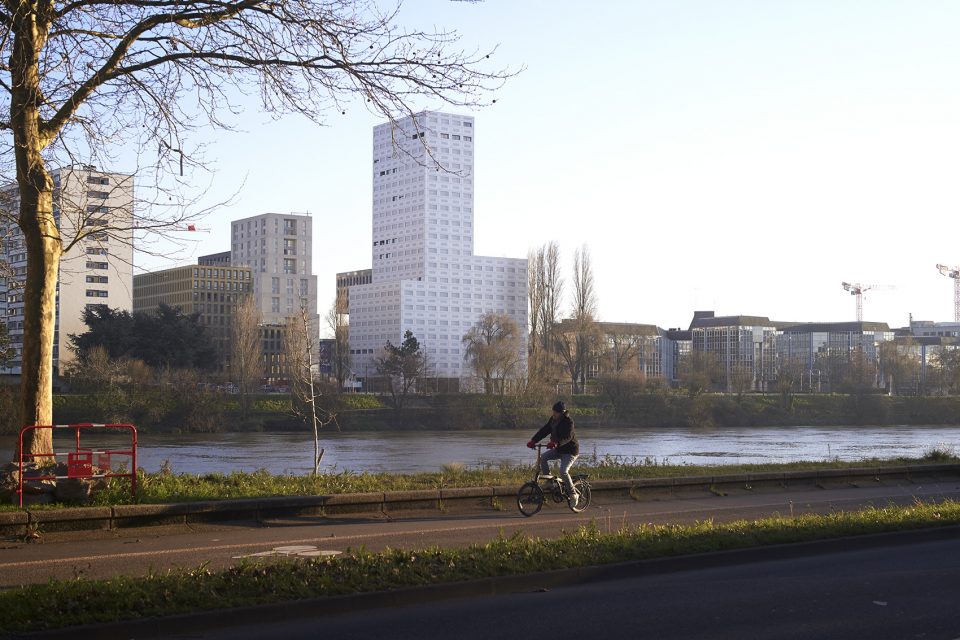 360 view tower by lan architecture