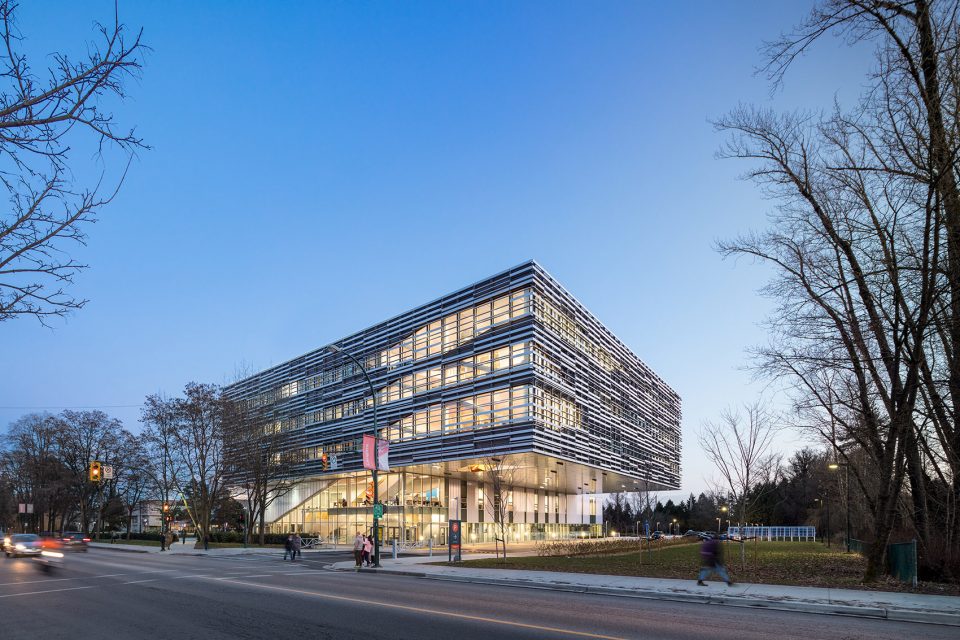 兰加拉学院科技楼,加拿大 / teeple architects