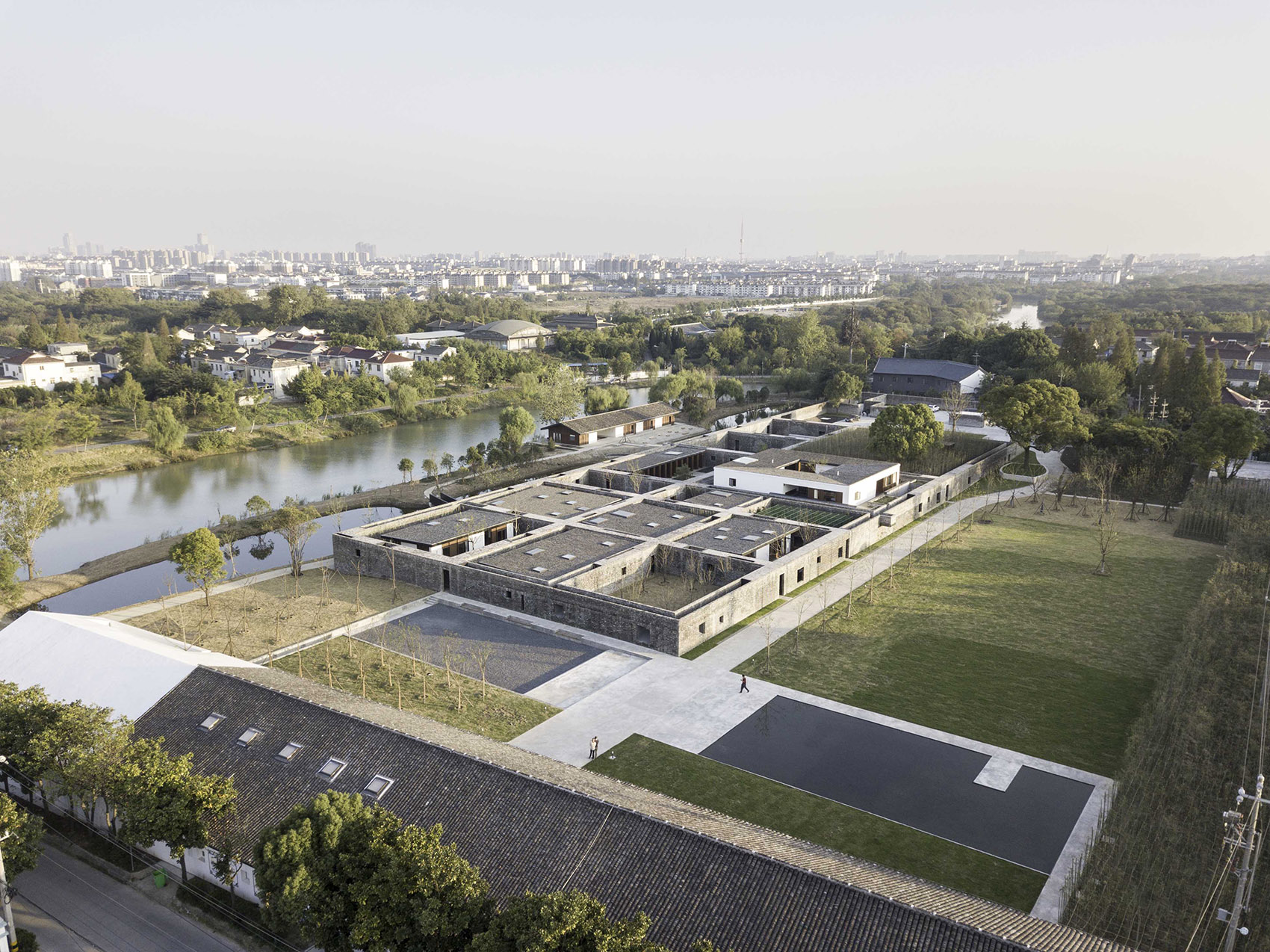 墙垣 – 青普扬州瘦西湖文化行馆 / 如恩设计