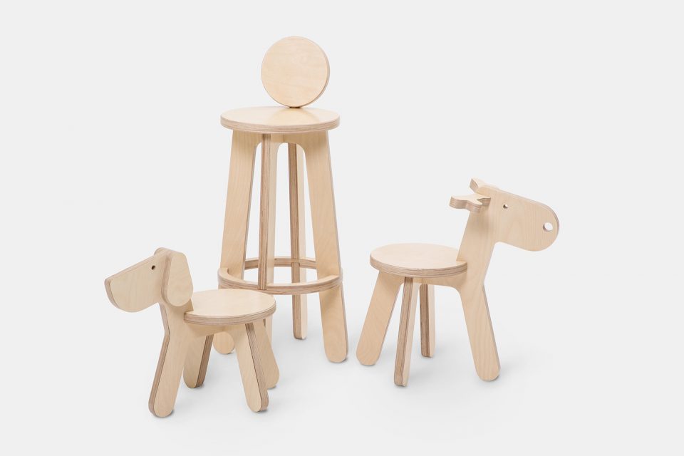 Chair moji by dot Make