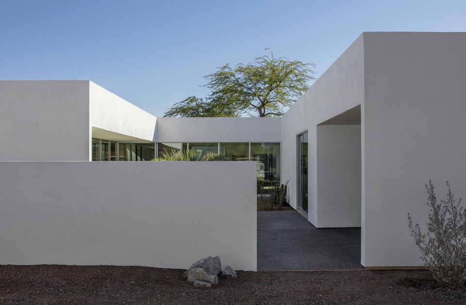 Courtyards House by HK Associates