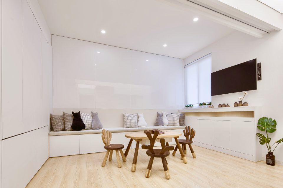 Family with three children China by LZArchitects