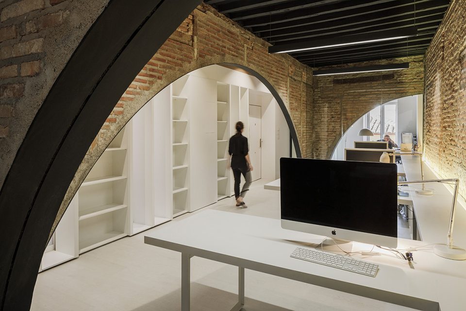 BABYDOG Offices by CUAC Arquitectura
