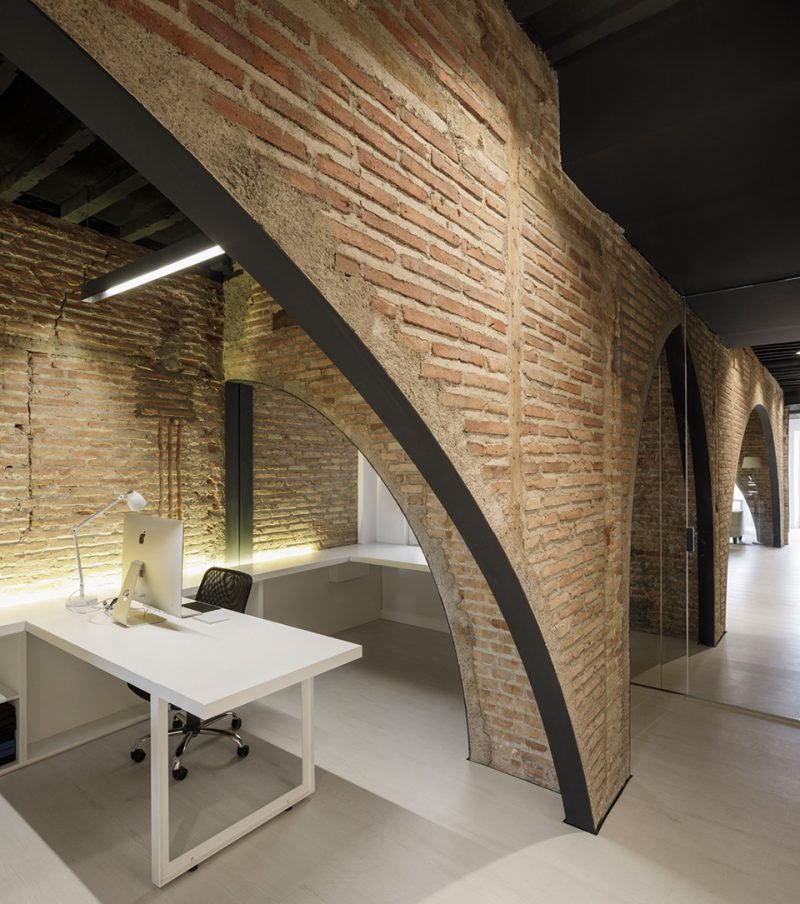 BABYDOG Offices by CUAC Arquitectura
