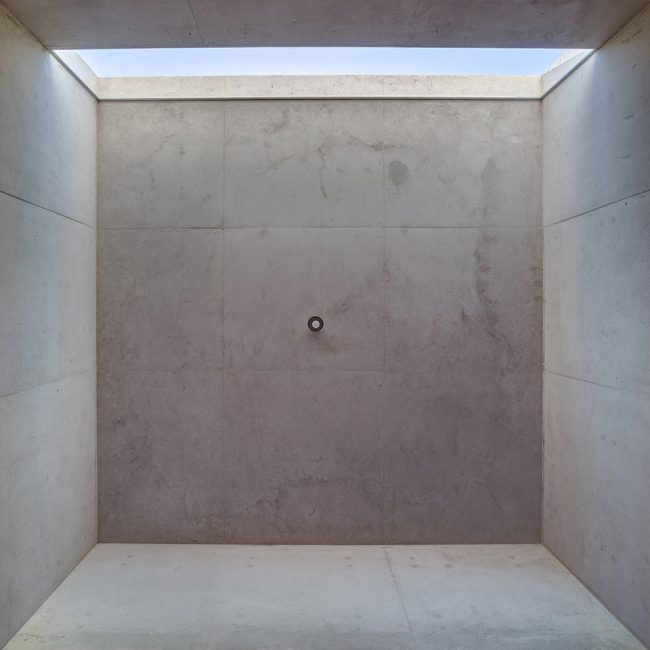 EM House by Ambrosi Etchegaray