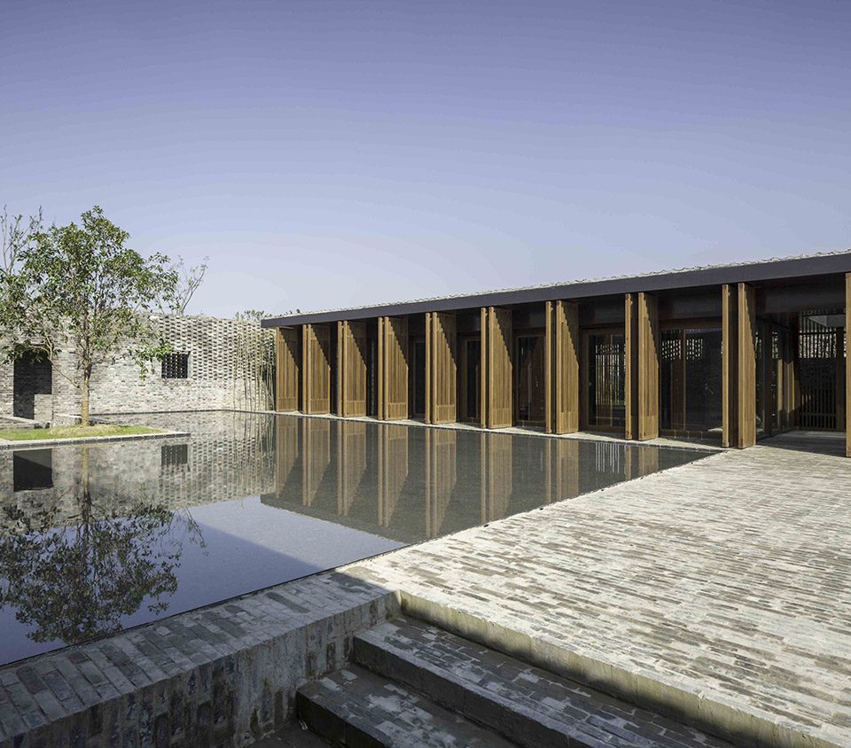 The Walled Tsingpu Yangzhou Retreat by NeriHu