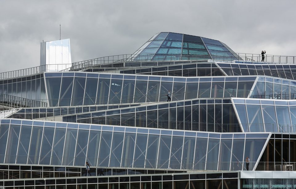 water park aqualagon by jacques ferrier architecture