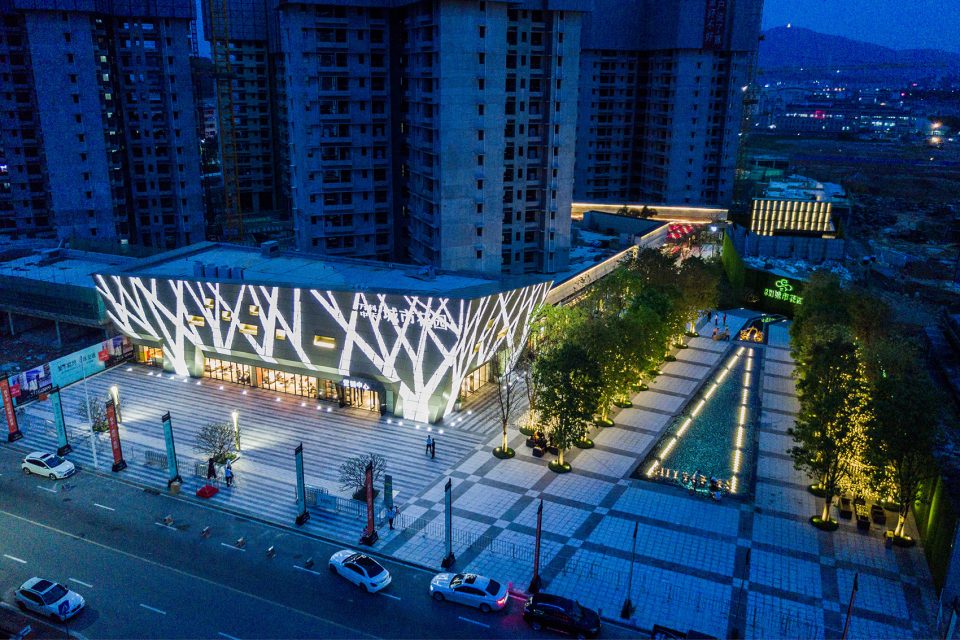 Dongguan Vanke Zhongtian City Garden landscape design China by FCHA