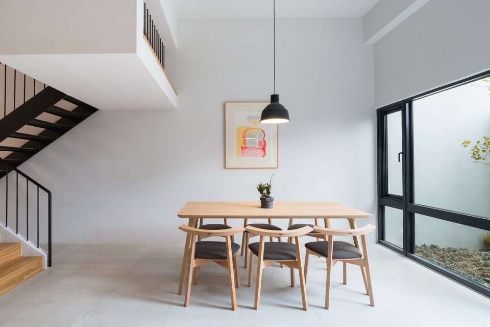Light Housing by Shen Ting Tseng Architects