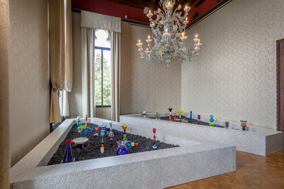 MEMPHIS Plastic Field by Jean Blanchaert